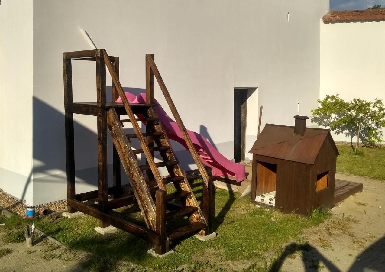 Ubytovani U Dvoraku Veselí nad Lužnicí Dış mekan fotoğraf